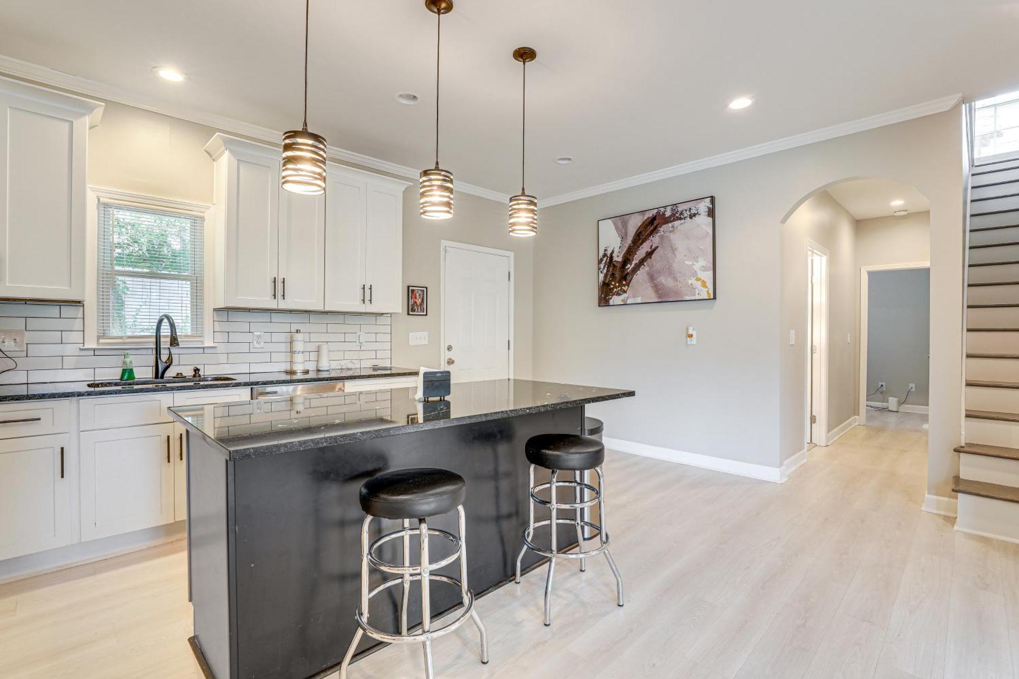 Holiday home About Half Mi To Mercedes-benz Stadium! *