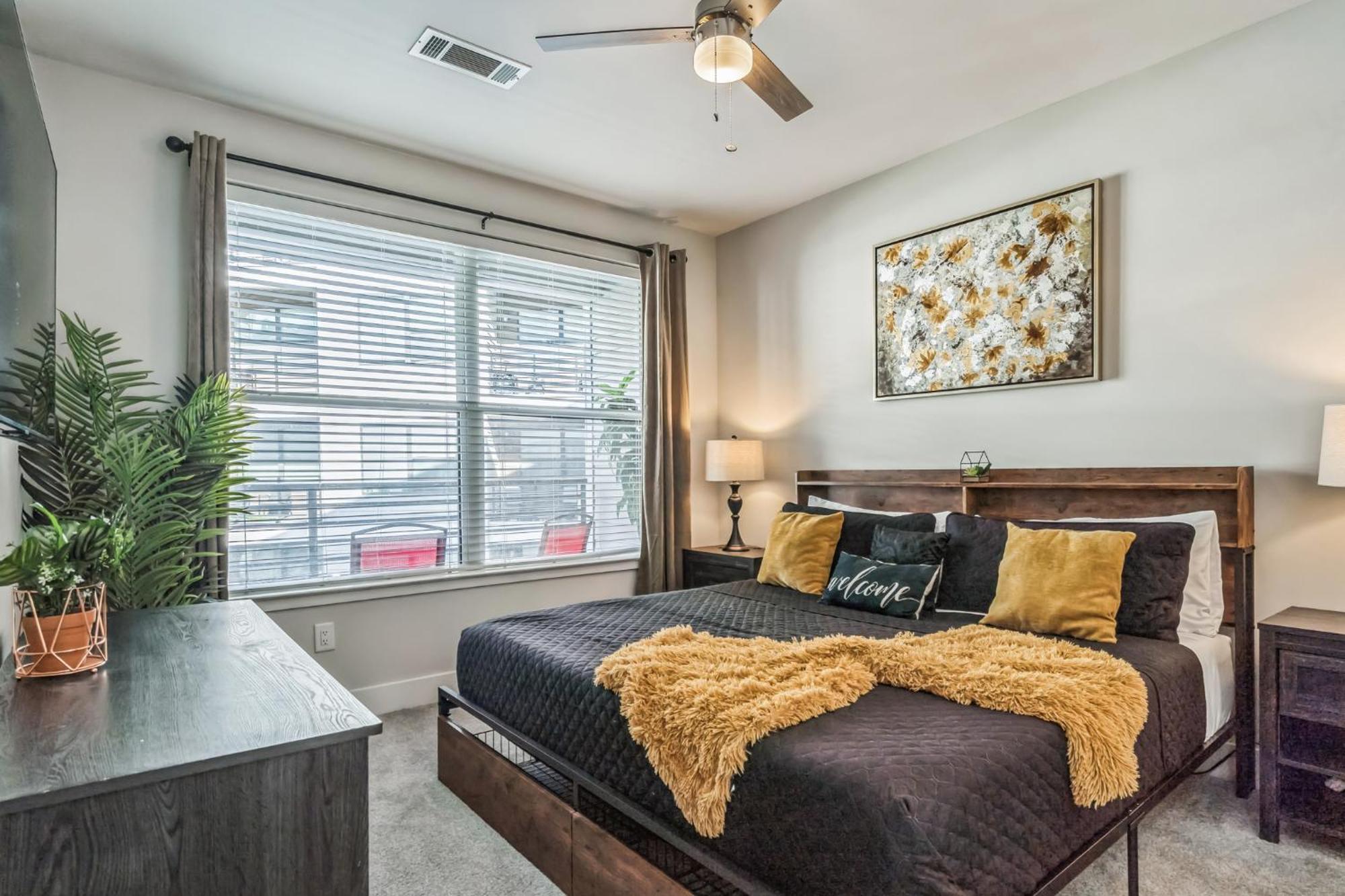 Walk To Braves, King Bed, Mercedes Benz Stadium Apartment Atlanta