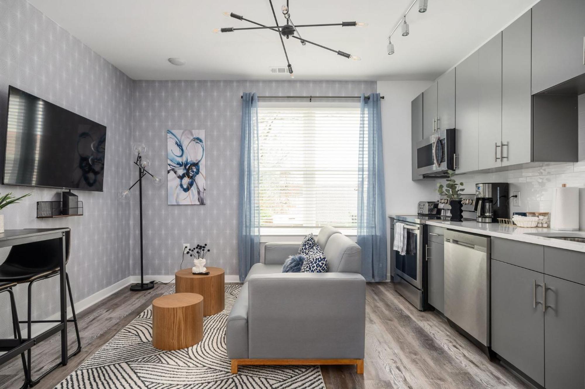 Luxury 1b1b With Balcony Downtown 542blvd Holiday home