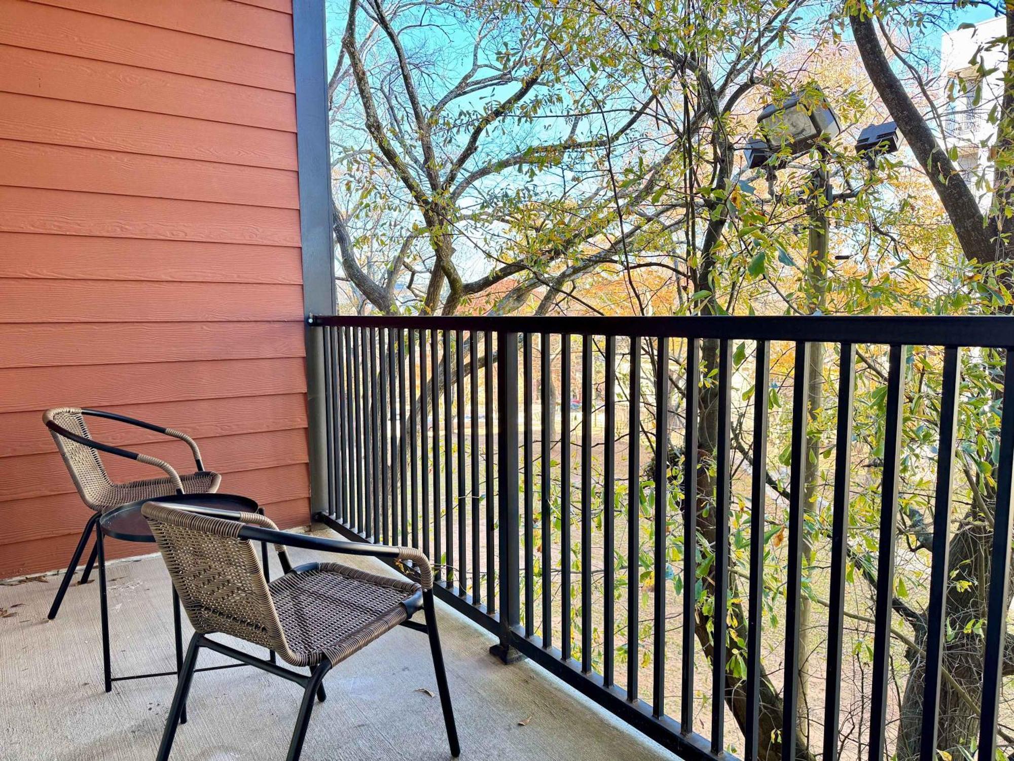 Luxury New 1b1b Private Balcony W Washer Dryer 525pkwy