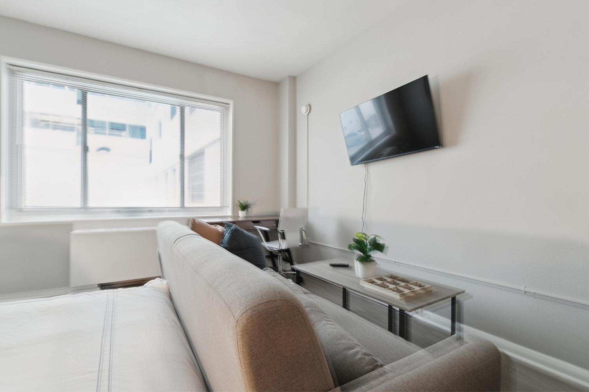 Crest At Peachtree 507 Spacious 1 Bd 1 Bth Apartment