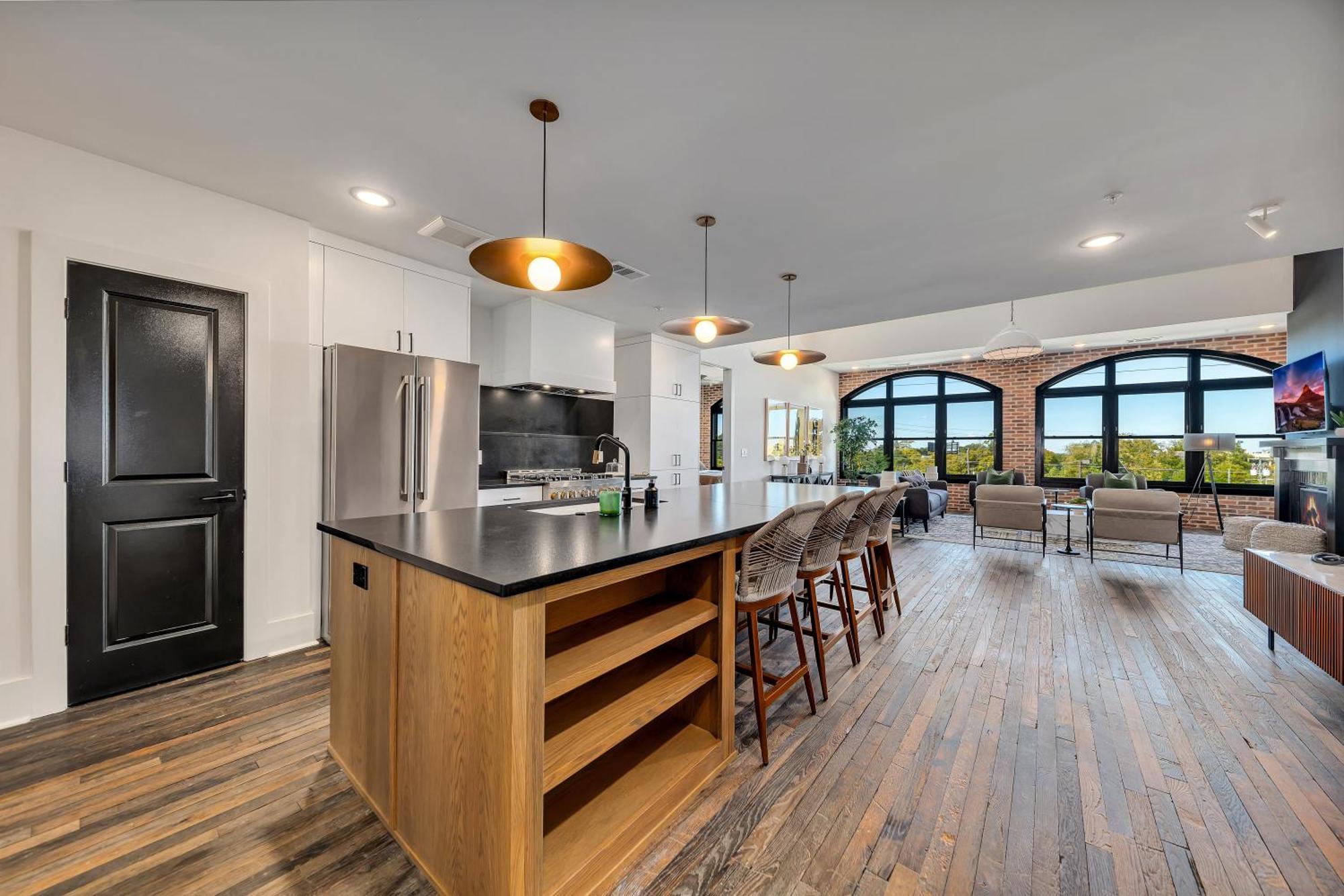 Penthouse Loft W Rooftop, Secure Parking Apartment Atlanta
