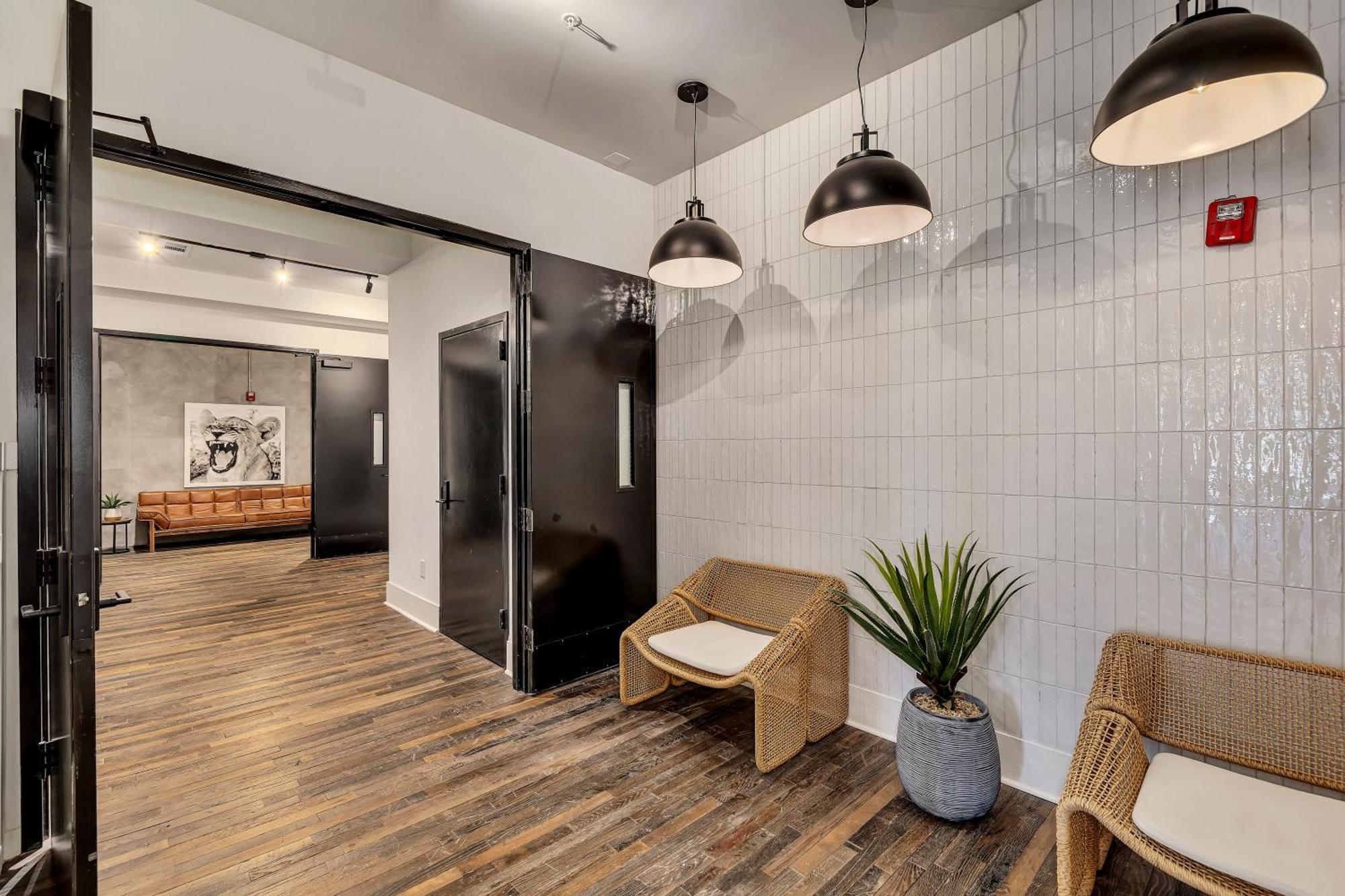 Apartment Penthouse Loft W Rooftop, Secure Parking Atlanta
