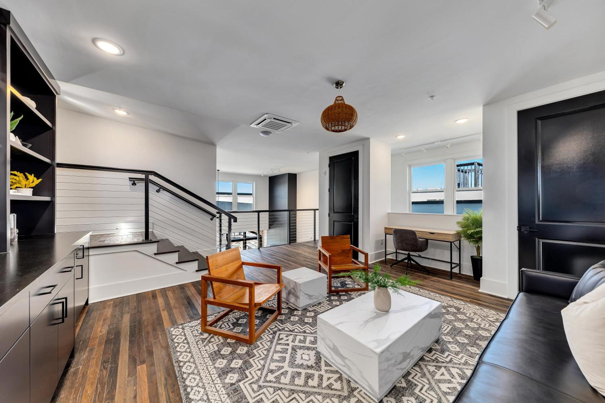Penthouse Loft W Rooftop, Secure Parking Atlanta