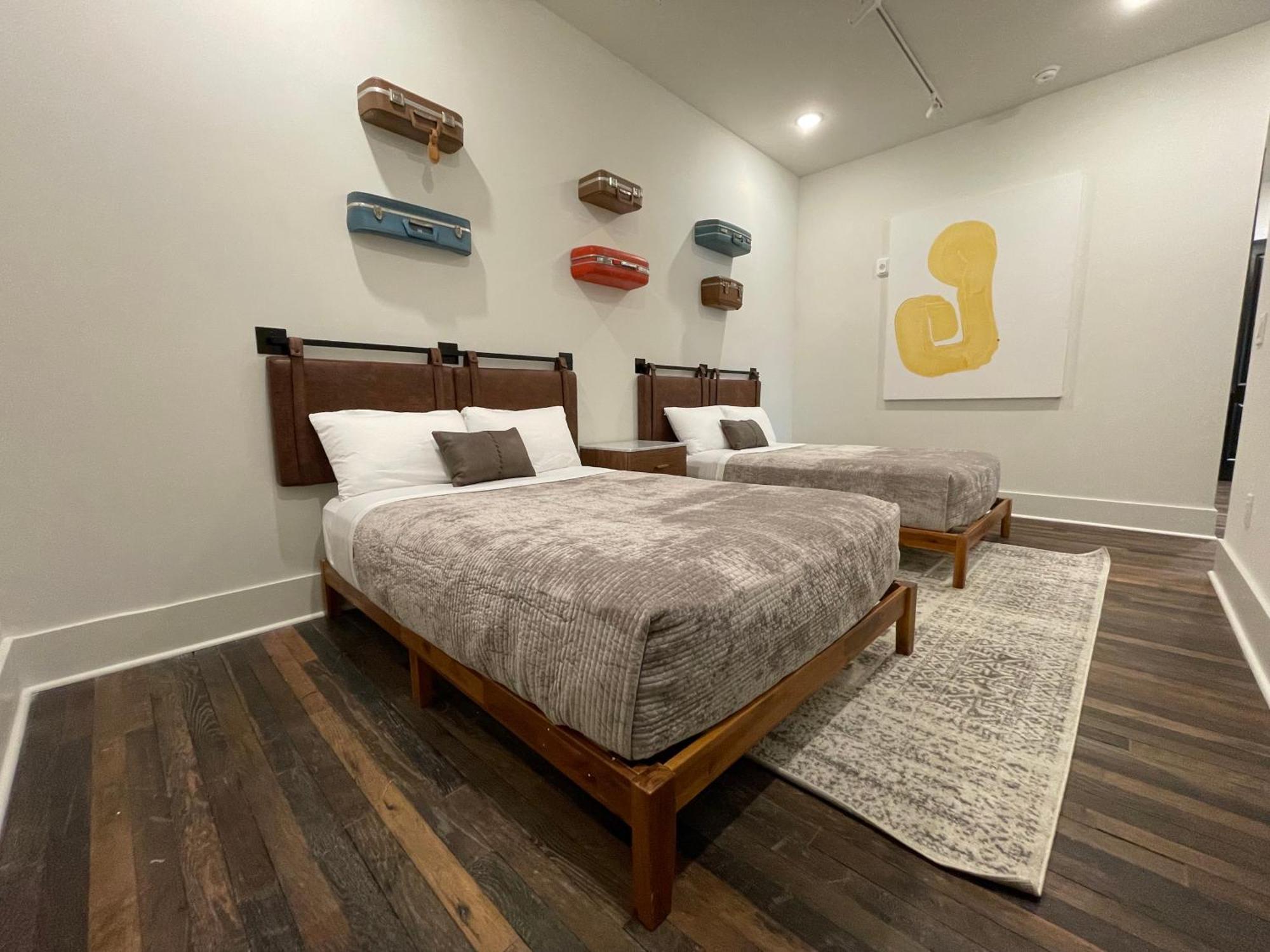 Penthouse Loft W Rooftop, Secure Parking *