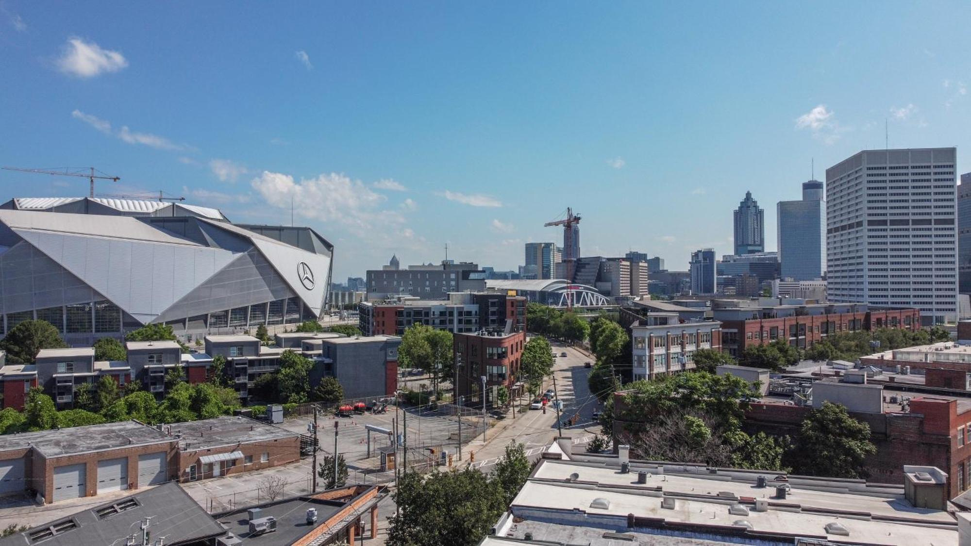 Penthouse Loft W Rooftop, Secure Parking