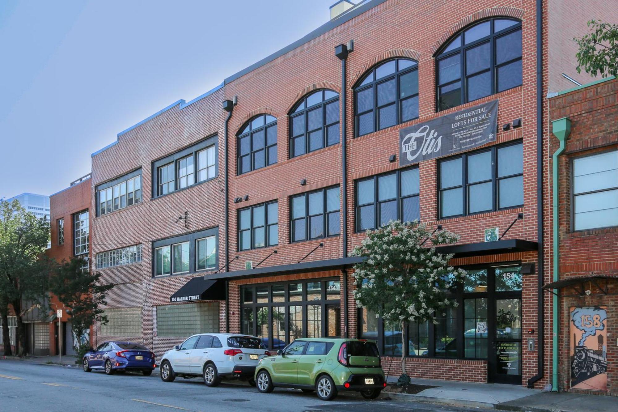Apartment Penthouse Loft W Rooftop, Secure Parking *