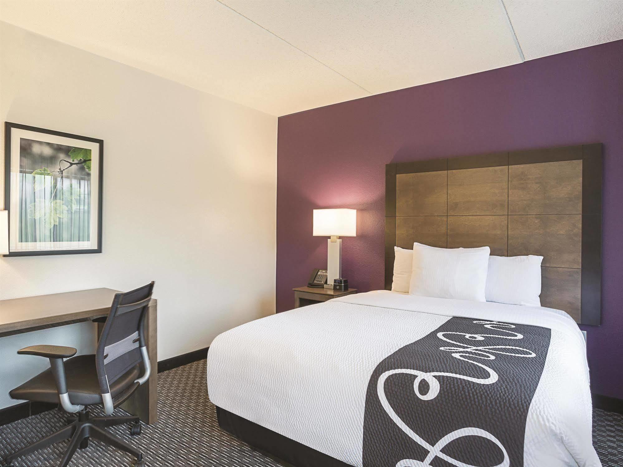 La Quinta By Wyndham Midtown - Buckhead Hotel
